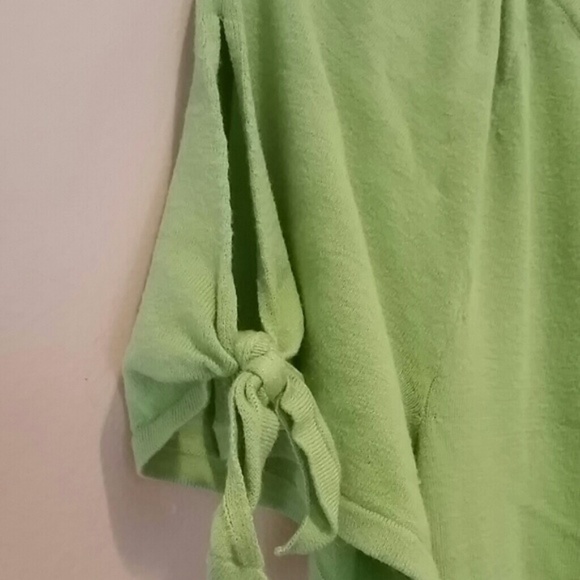 Dressbarn Lightweight Green Short Sleeve Sweater with Tie Sleeve EUC sz 14/16 - Picture 2 of 5